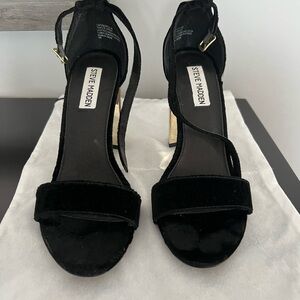 Steve Madden Black and Gold Women's Heels